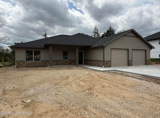5305 Thornridge Ct, Jefferson City, MO 65109