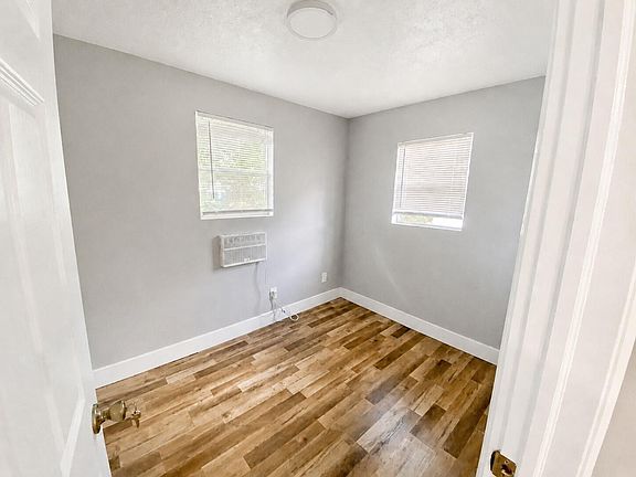 5th image of 345 NE 168th Street