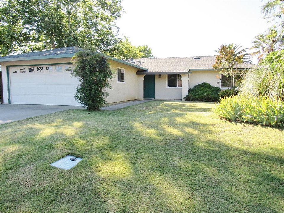 1st image of 419 Colusa Pl