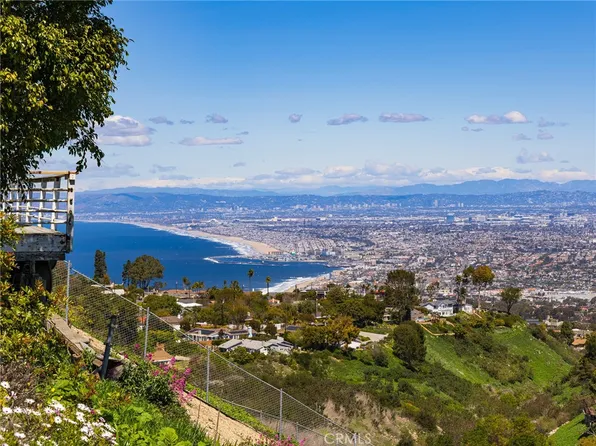 27012 Freeport Rd, Rancho Palos Verdes, CA 90275