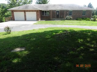 926 S Fork Ln, Tipton, MO 65081