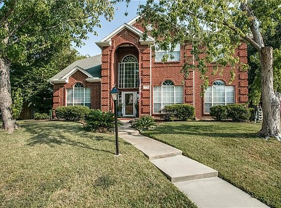 2nd image of 2918 Paladium Dr