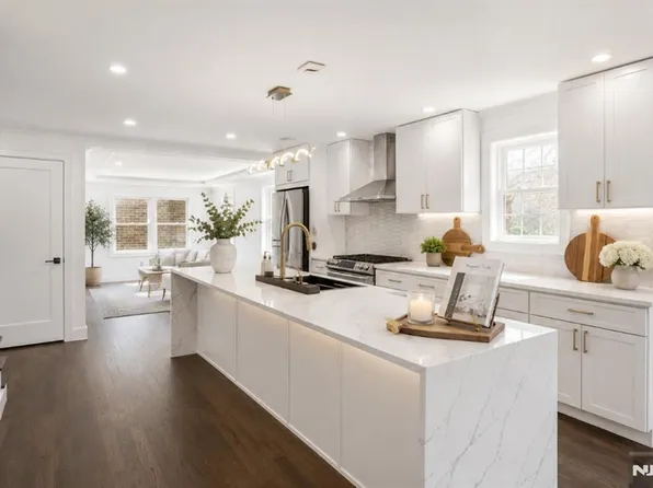 167 Kipp Ave, Hasbrouck Heights, NJ 07604