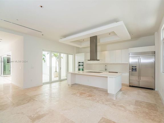3rd image of 519 Anastasia Ave #519