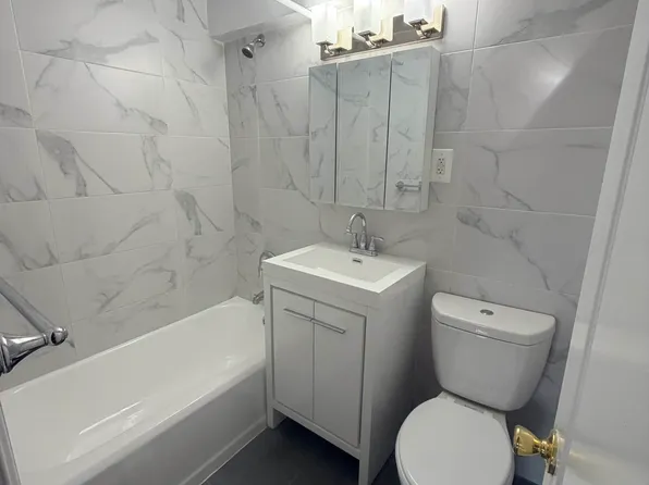 185-15 64th Avenue image 9 of 10