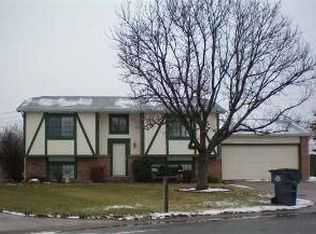 2028 S Fieldcrest Ct, Wichita, KS 67209