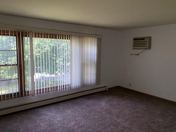 3rd image of 4517 Grove Ave APT 4