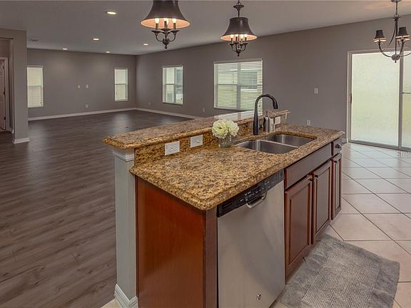 5th image of 4611 Yellow Bay Dr