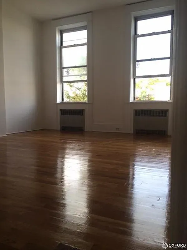 923 Onderdonk Avenue — Photo 2