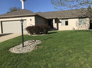 408 Jeffery Dr, Mahomet, IL