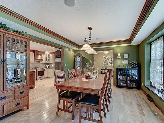5th image of 6853 Glacier Dr