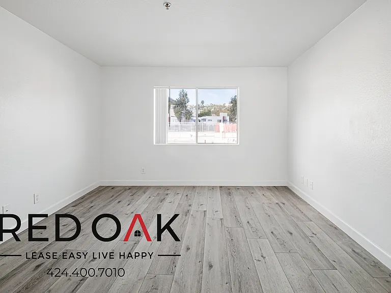 1755 N El Cerrito Pl #404 — Photo 17