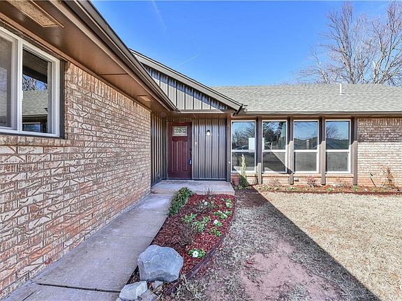 3rd image of 2205 Jackson Dr