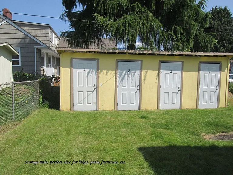 815 W 1st St #1-4 — Photo 2