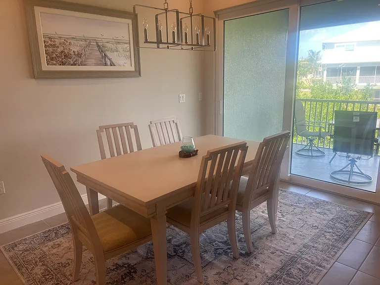 Dining Room out to the Lanai