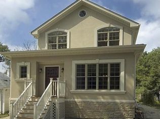 462 Chestnut St, Winnetka, IL 60093