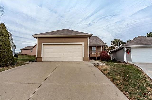 1st image of 315 NW Vesper Ct
