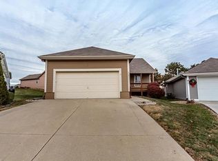 315 NW Vesper Ct, Blue Springs, MO 64014