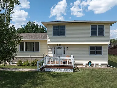 506 Linn St — exterior photo