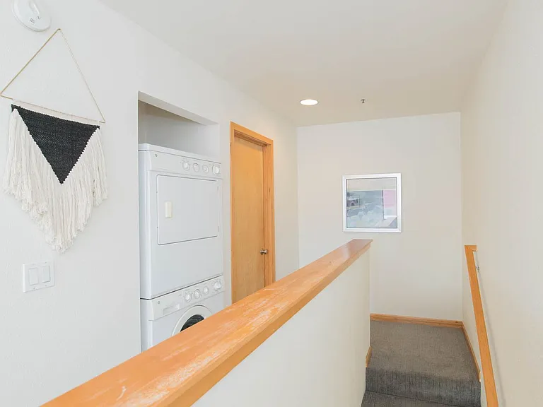 930 NW Naito Pkwy #K14 — Photo 11