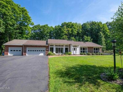 47 Fiddlers Lane, Latham, NY, 12110