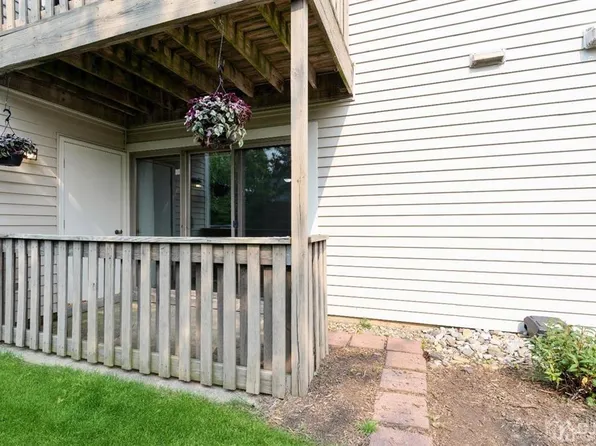 2103 Aspen Dr, Plainsboro, NJ 08536