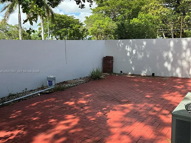 10881 SW 24th Ter — Photo 17