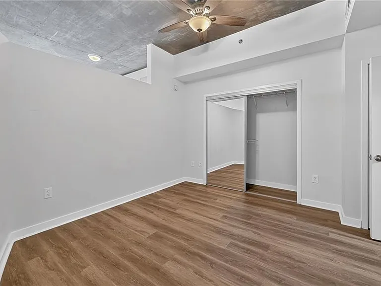 3324 Peachtree Rd NE #915 — Photo 8