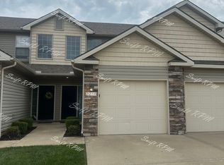 2215 SW Burningwood Ln #1-2-1, Lees Summit, MO 64082
