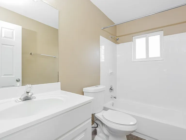 1264 Croftwood Dr — Photo 15