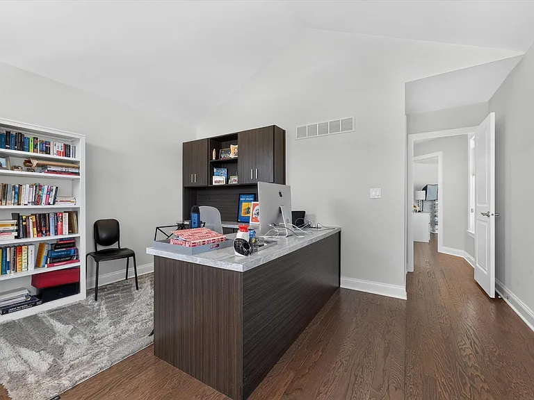 3062 N Spurway Dr — Photo 38