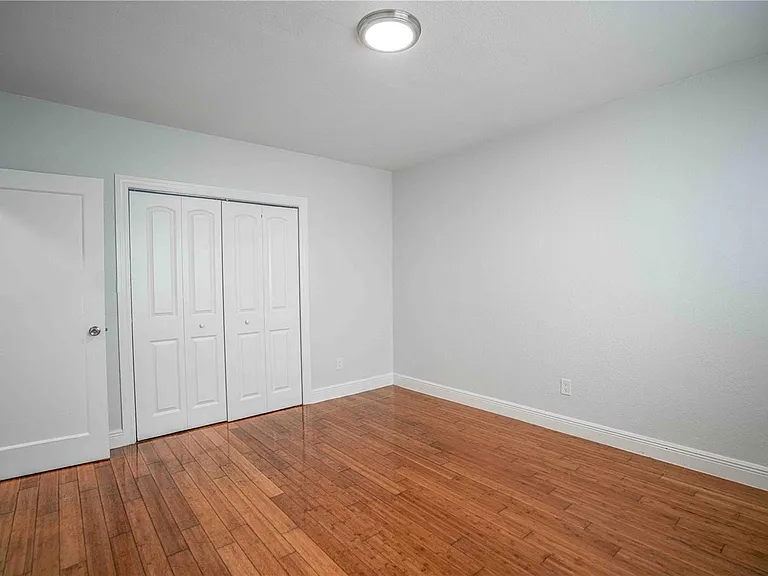 7325 Carlyle Ave #10 — Photo 12