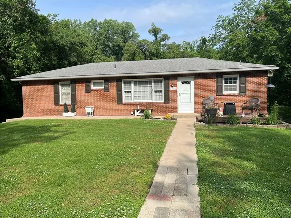 6600 NW Hamer Dr, Kansas City, MO 64118