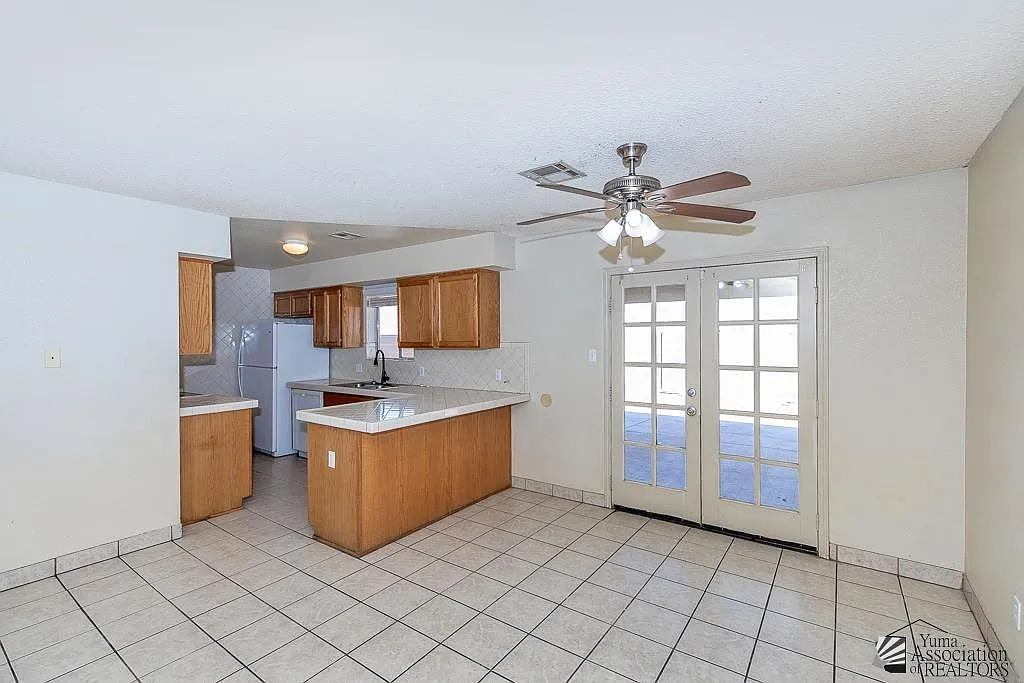 3 bed, 2.0 bath, 1316 sqft, $1,500 — Photo 4