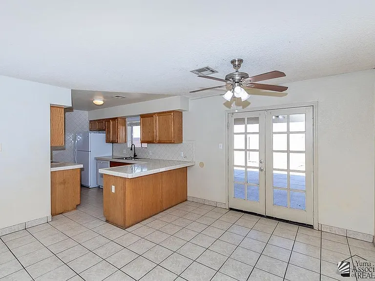 1740 S 48th Way — Photo 4