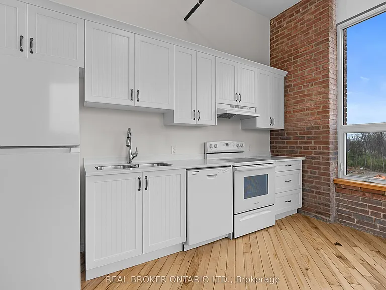 150 Mill St #113 — Photo 9