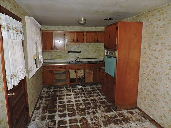 5th image of 313 Westland Dr