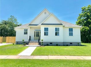 1924 Esteban St, Arabi, LA 70032