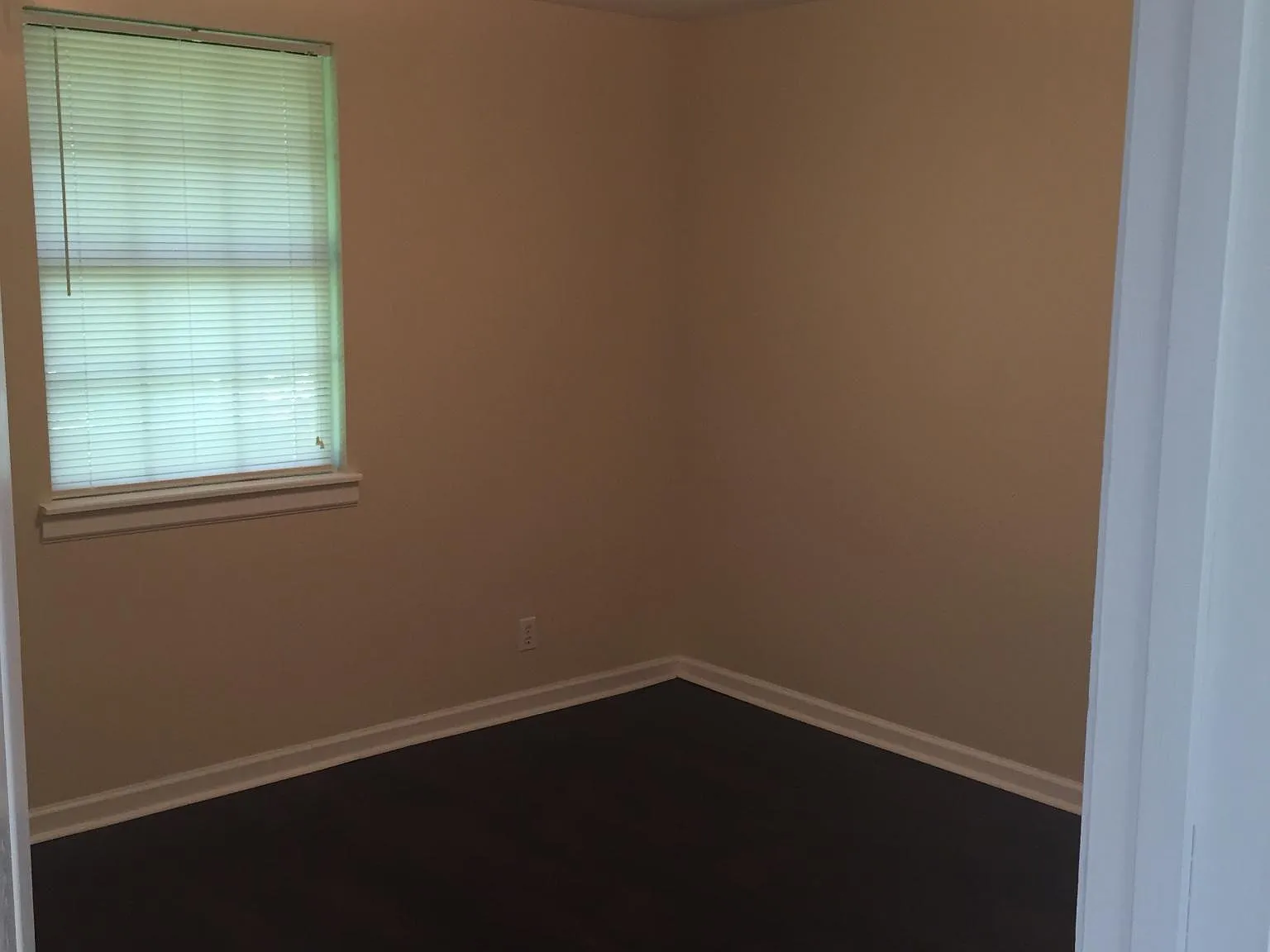 1008 Forest Ridge Ct — Photo 3
