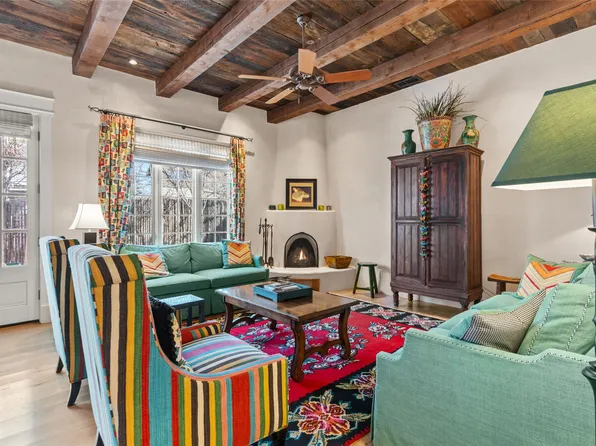 314 Artist Rd APT 2, Santa Fe, NM 87501