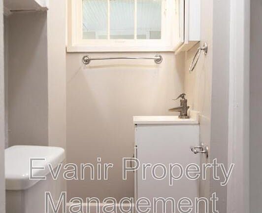 3rd image of 1532 Bowman Ave #A