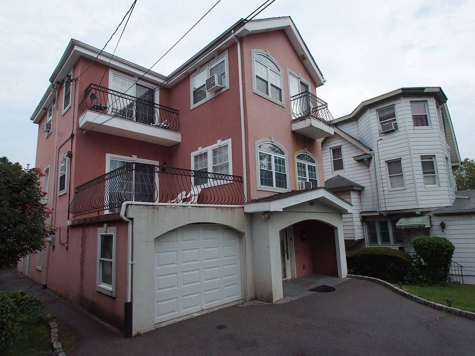 1st image of 289 E Sidney Ave