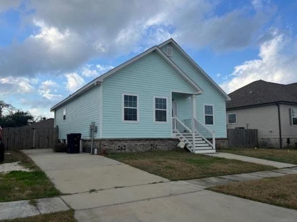 3808 Dominique Dr, Chalmette, LA 70043