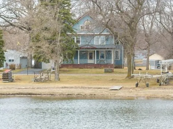 504 Lakeshore Dr, Madison Lake, MN 56063