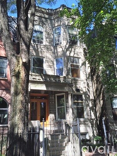 1st image of 1132 W Wrightwood Ave #3