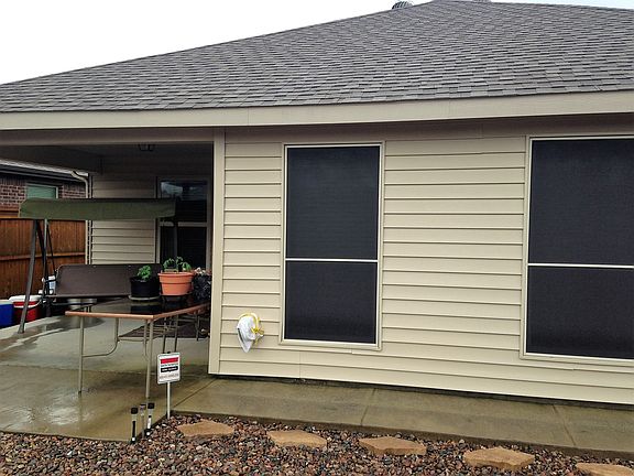 2nd image of 1822 Carol Ln #House