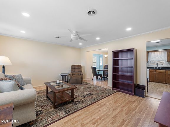 4th image of 114 Northumberland Drive