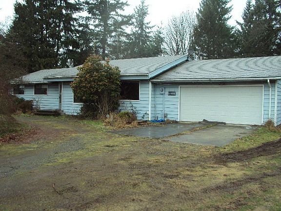 Front Shot - Prior to landscape clean-up