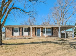 1135 Randell Ct, Florissant, MO