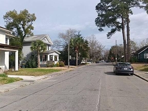 5th image of 732 Maupas Ave